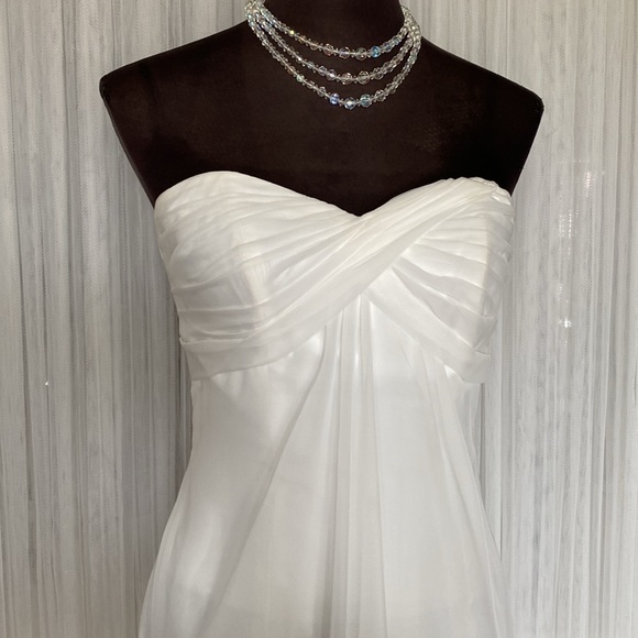 Strapless Wedding/Prom gown! Impression Bridal ivory colour! Overlay! Size 6 - Picture 4 of 12